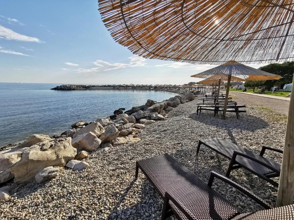 Ivan B&B, 5 Star Superior Room, Near The See And Park Novigrad Istria 0*,