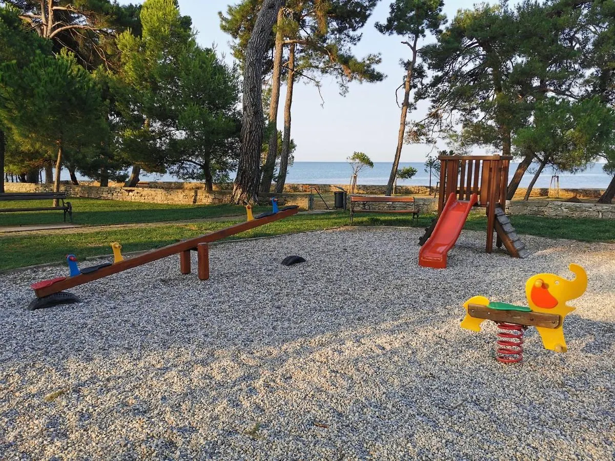 Ivan B&B, 5 Star Superior Room, Near The See And Park Novigrad Istria 0*,  Kroatien